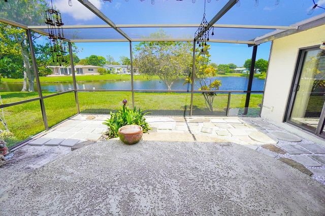 14592 Country Side Lane, Delray Beach, FL 33484