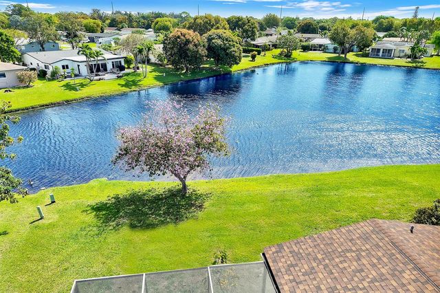 14592 Country Side Lane, Delray Beach, FL 33484