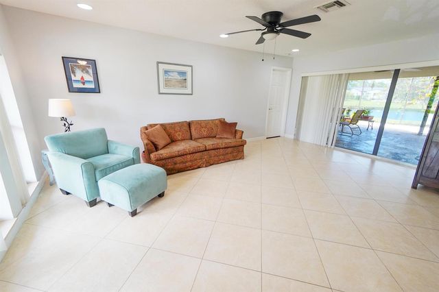 14592 Country Side Lane, Delray Beach, FL 33484