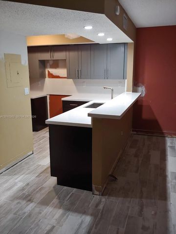 8590 SW 212th St 303, Cutler Bay, FL 33189