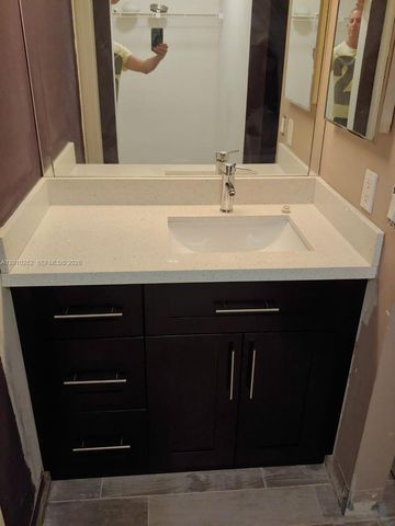 8590 SW 212th St 303, Cutler Bay, FL 33189