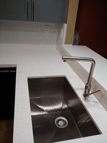 8590 SW 212th St 303, Cutler Bay, FL 33189