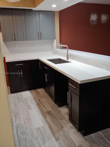 8590 SW 212th St 303, Cutler Bay, FL 33189