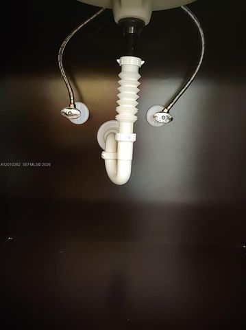 8590 SW 212th St 303, Cutler Bay, FL 33189