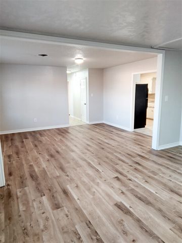 4902 NW Ozmun Ave, Lawton, OK 73505