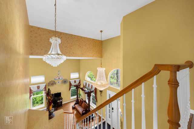 7623 BERINGER Court, Gurnee, IL 60031