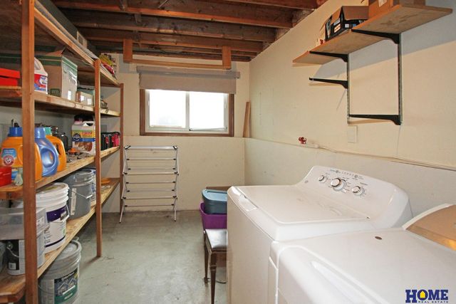 230 Parkside Lane, Lincoln, NE 68521