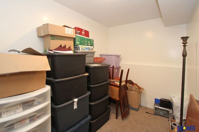 230 Parkside Lane, Lincoln, NE 68521