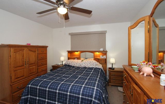 230 Parkside Lane, Lincoln, NE 68521