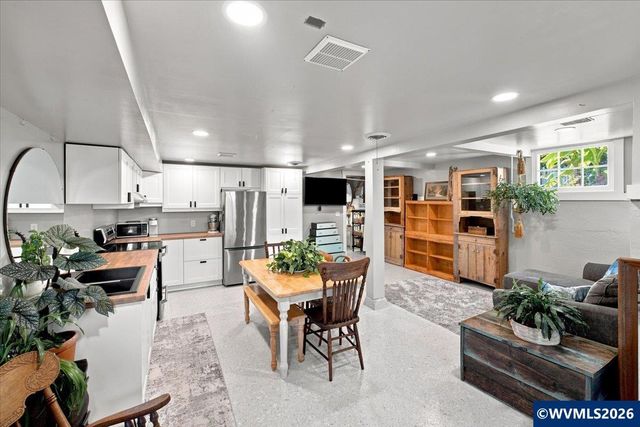 621 5th Av SE, Albany, OR 97321
