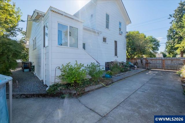 621 5th Av SE, Albany, OR 97321