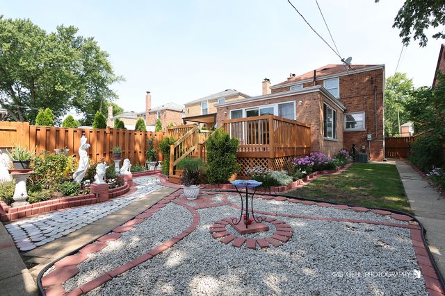 6847 W Foster Avenue, Chicago, IL 60656