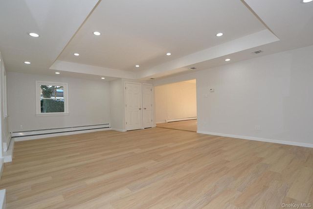 15 Allegheny Drive E, Farmingville, NY 11738