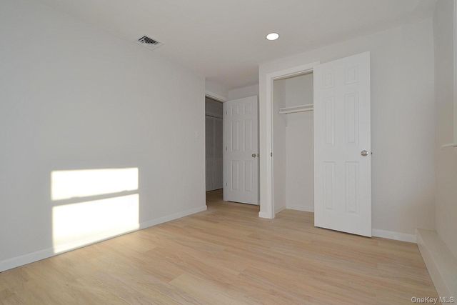 15 Allegheny Drive E, Farmingville, NY 11738