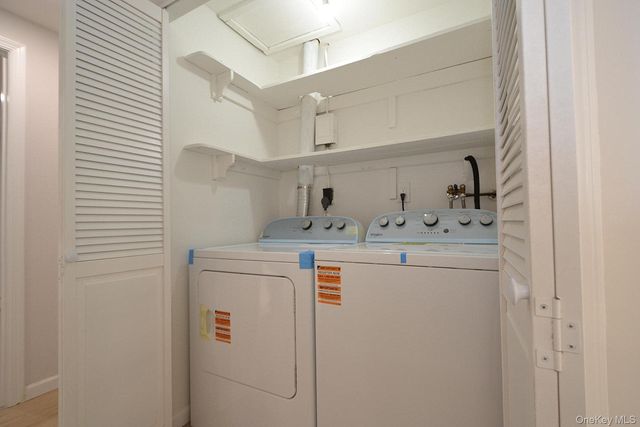 15 Allegheny Drive E, Farmingville, NY 11738