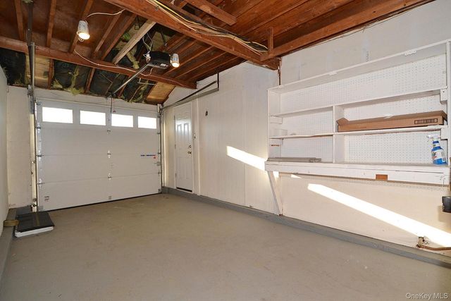 15 Allegheny Drive E, Farmingville, NY 11738