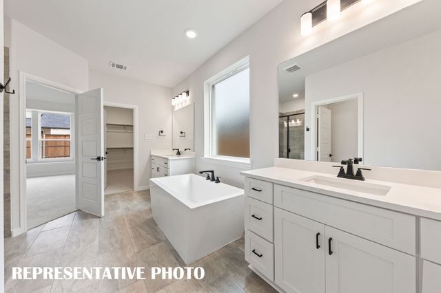 16420 Thistle Bend Drive, Justin, TX 76247
