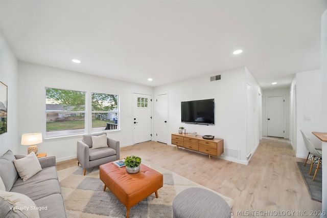 4620 N Saint Louis Avenue, Tulsa, OK 74126