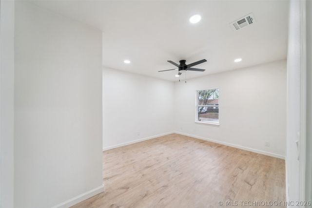 4620 N Saint Louis Avenue, Tulsa, OK 74126