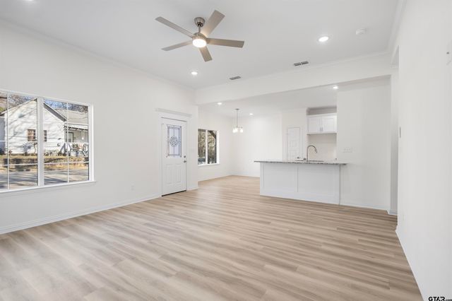 1310 Claude, Tyler, TX 75702