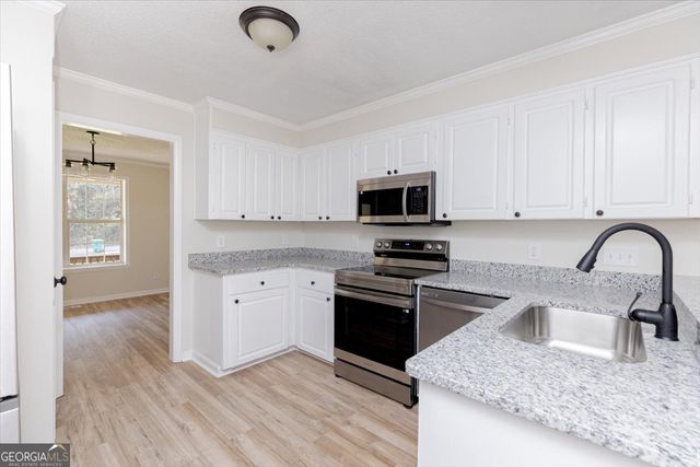 105 Oak Lake Drive, Perry, GA 31069