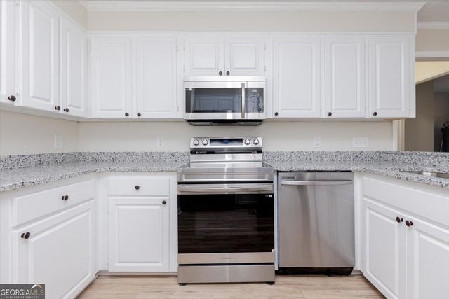 105 Oak Lake Drive, Perry, GA 31069