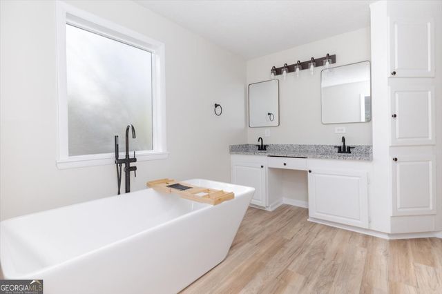 105 Oak Lake Drive, Perry, GA 31069