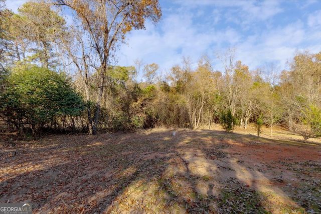 105 Oak Lake Drive, Perry, GA 31069