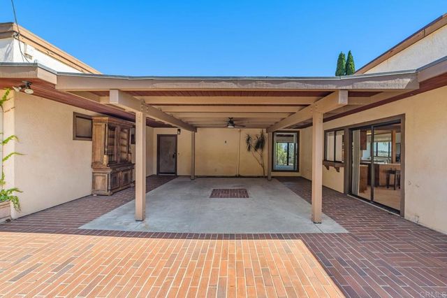 2925 Los Alisos Drive, Fallbrook, CA 92028