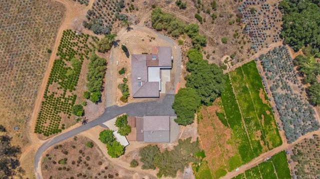 2925 Los Alisos Drive, Fallbrook, CA 92028