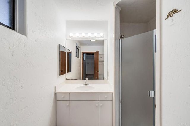 2925 Los Alisos Drive, Fallbrook, CA 92028