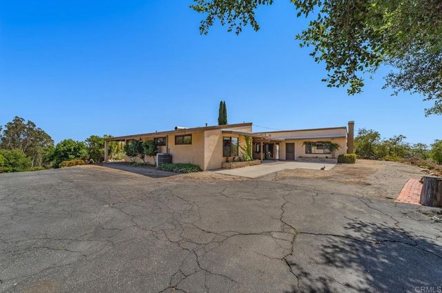 2925 Los Alisos Drive, Fallbrook, CA 92028