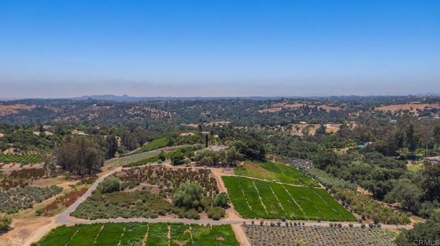 2925 Los Alisos Drive, Fallbrook, CA 92028