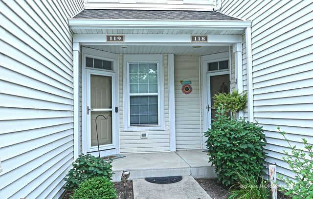 119 HARVEST Court 119, Volo, IL 60020