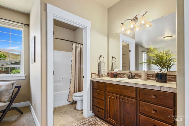 17819 N Kirkhill Way, Boise, ID 83714