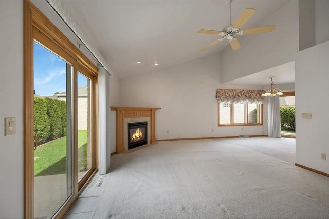 518 N LANGLADE AVENUE, Green Bay, WI 54301