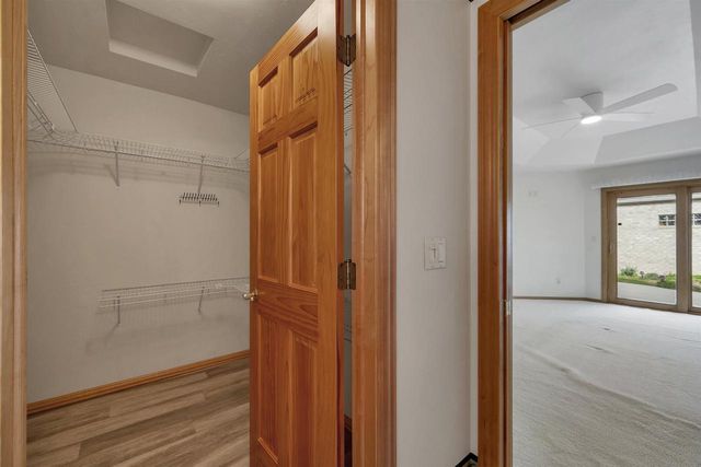 518 N LANGLADE AVENUE, Green Bay, WI 54301