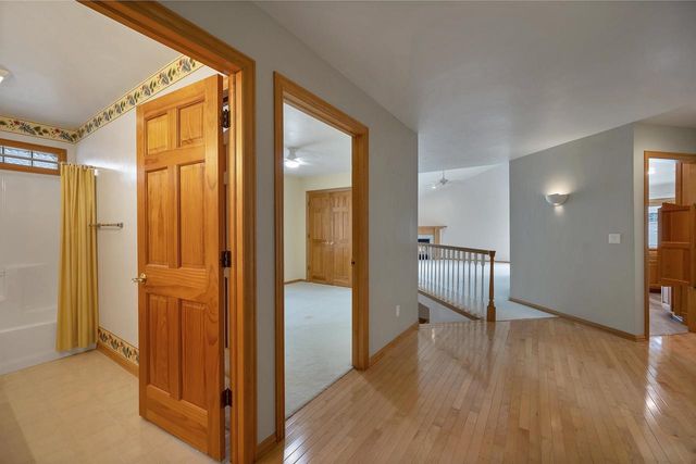 518 N LANGLADE AVENUE, Green Bay, WI 54301