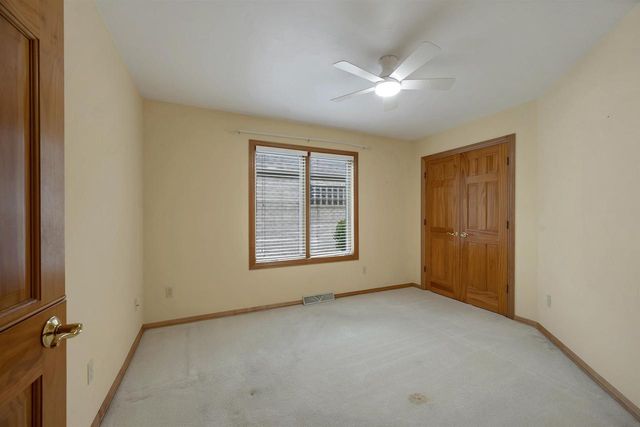 518 N LANGLADE AVENUE, Green Bay, WI 54301