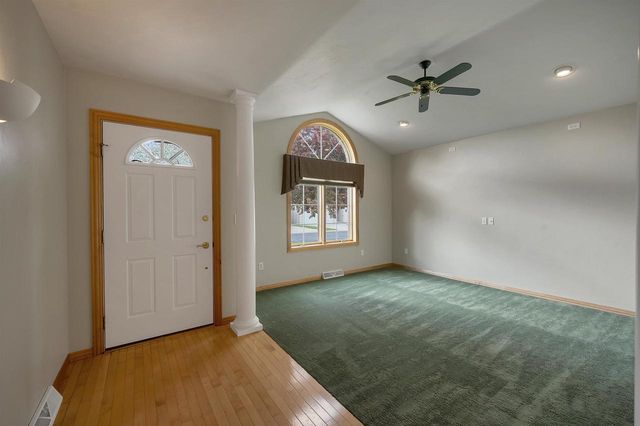 518 N LANGLADE AVENUE, Green Bay, WI 54301