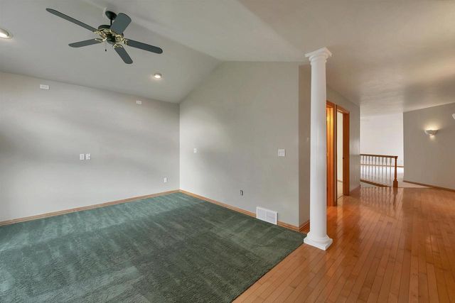 518 N LANGLADE AVENUE, Green Bay, WI 54301