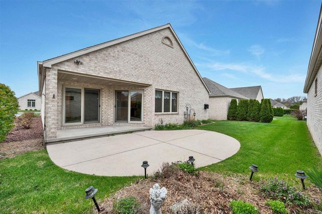 518 N LANGLADE AVENUE, Green Bay, WI 54301