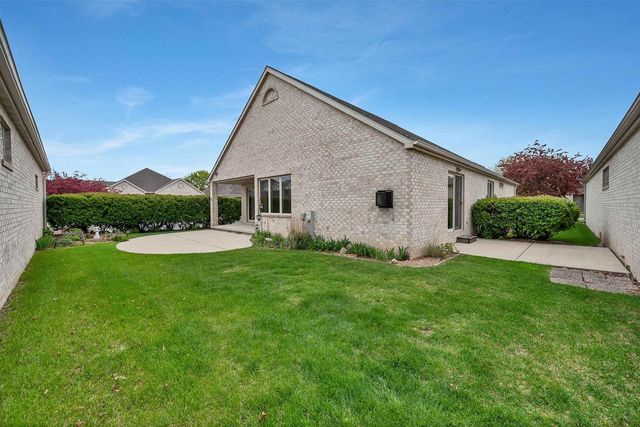 518 N LANGLADE AVENUE, Green Bay, WI 54301