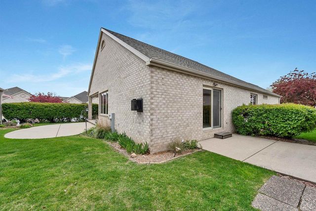518 N LANGLADE AVENUE, Green Bay, WI 54301