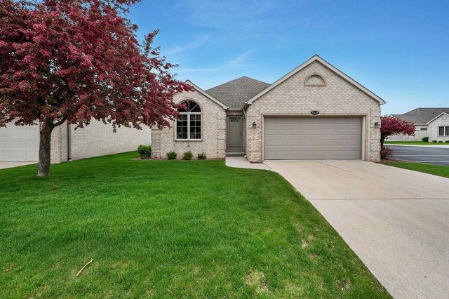 518 N LANGLADE AVENUE, Green Bay, WI 54301