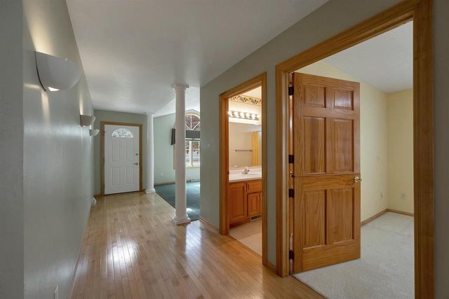 518 N LANGLADE AVENUE, Green Bay, WI 54301