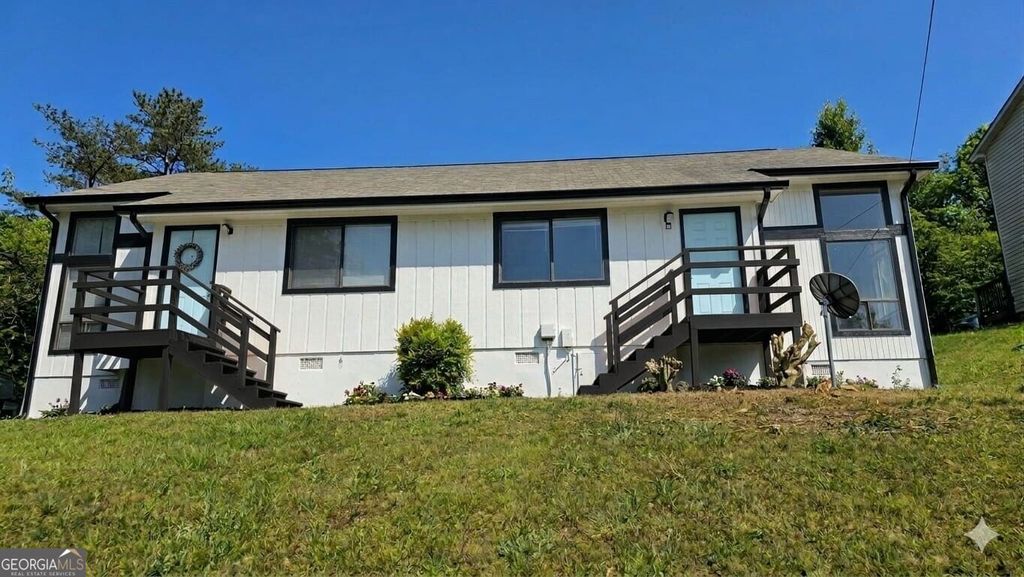 3975 Darryl Lane, Gainesville, GA 30506