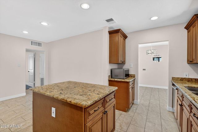 2726 E FAIRMOUNT Avenue, Phoenix, AZ 85016
