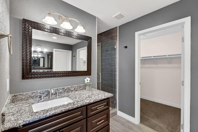 2726 E FAIRMOUNT Avenue, Phoenix, AZ 85016