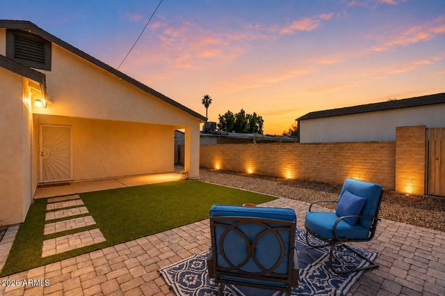 2726 E FAIRMOUNT Avenue, Phoenix, AZ 85016
